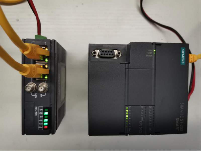 華辰智通網(wǎng)關(guān)連接plc示意圖